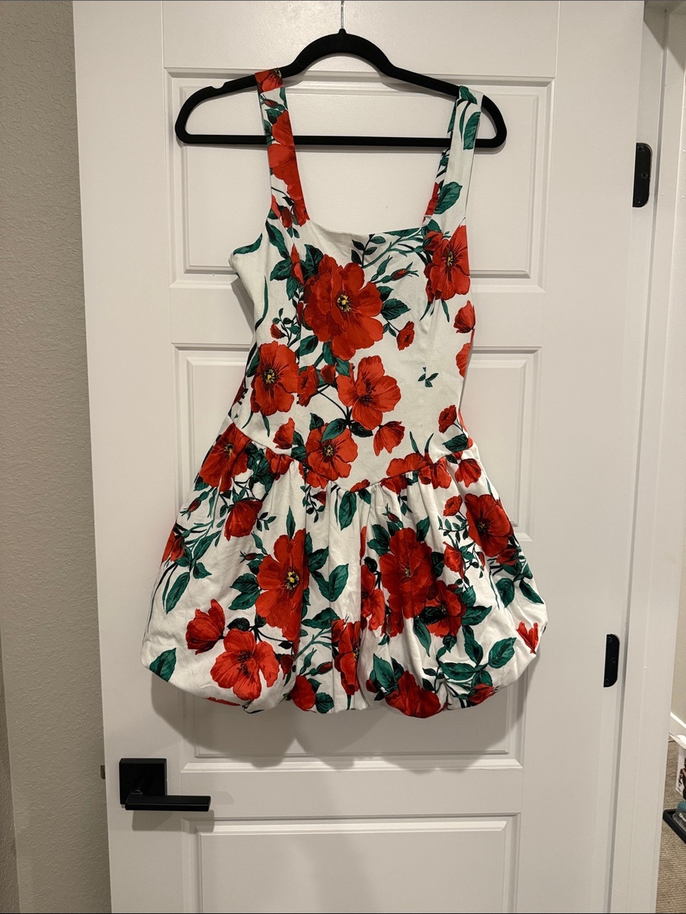 Jessica Simpson White Bubble Hem Dress with Red Floral Print